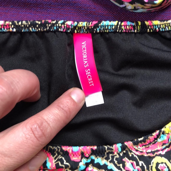 Paisley Victoria’s Secret bikini - Picture 4 of 6